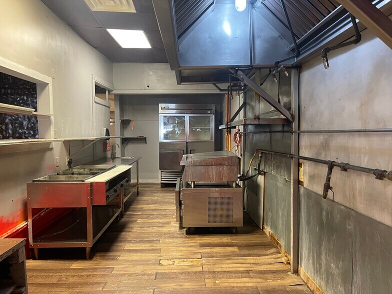 More Photos Of 105 W Main St, Elk Point Specialty For Sale