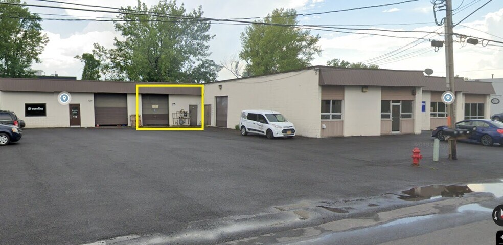 More Photos Of 114-118 Boss Rd, Mattydale Showroom For Lease