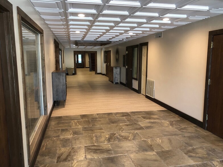 More Photos Of 640 N Main St, North Salt Lake Office For Sale