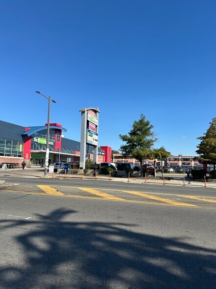 More Photos Of 1501 N Broad St, Philadelphia Freestanding For Lease