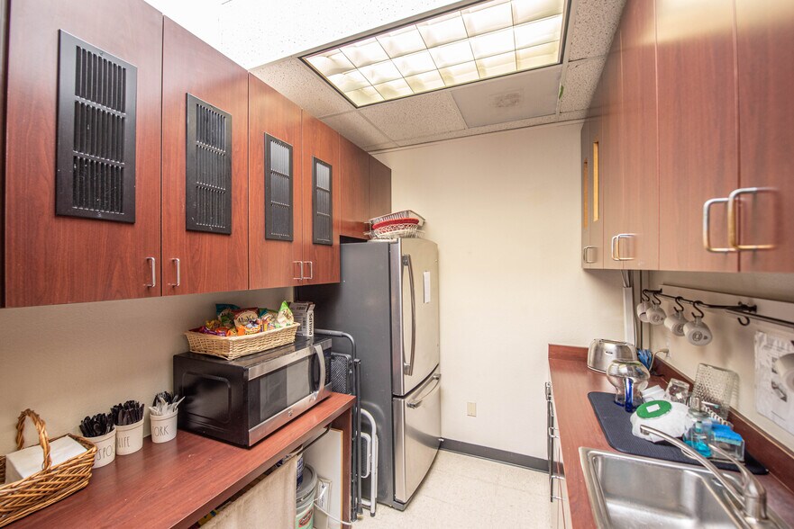 More Photos Of 1312 Camino Del Mar, Del Mar Office For Lease