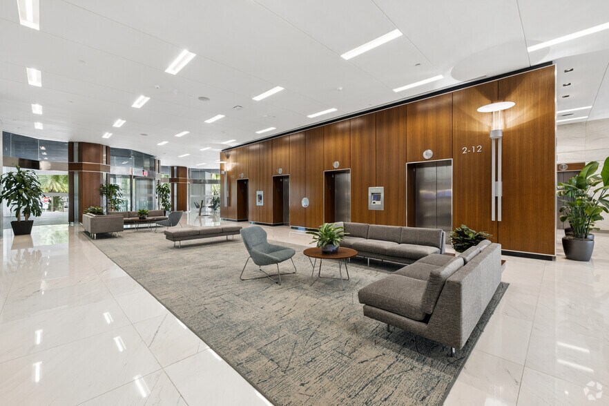 More Photos Of 1221 Brickell Ave, Miami Coworking Space
