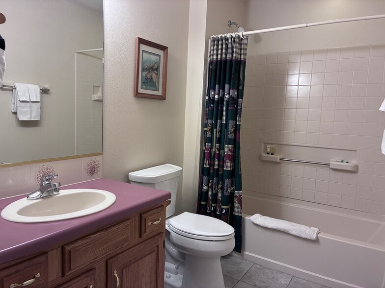 More Photos Of 416 Grand Ave, Grand Lake Hotel For Sale