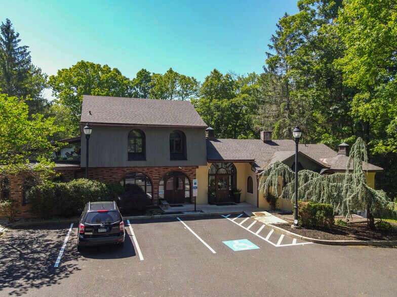 Primary Photo Of 419 York Rd, New Hope Freestanding For Sale