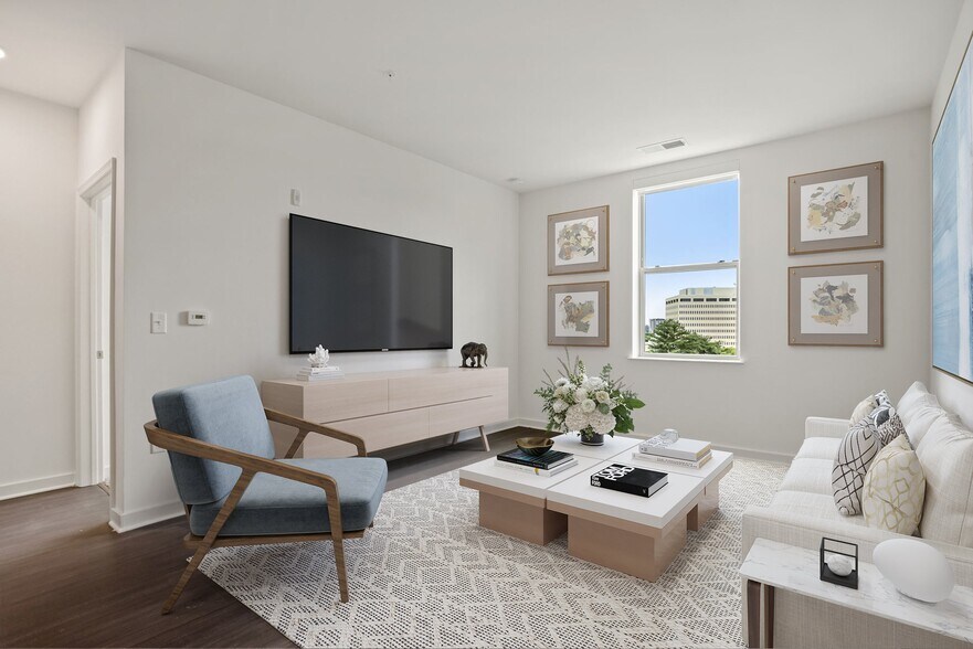 More Photos Of 7970 Maitland St, McLean Apartments For Lease