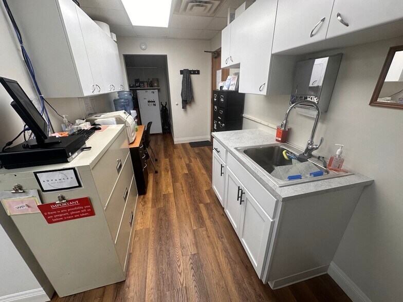 More Photos Of 1621 44th St SW, Grand Rapids Medical For Sale