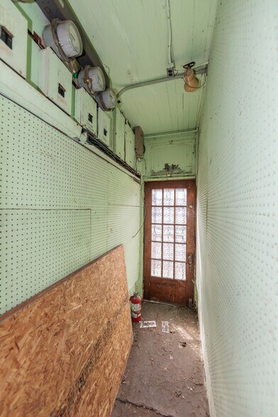 More Photos Of 4134-4136 Lorain Ave, Cleveland Storefront Retail Residential For Lease