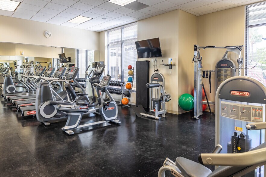 More Photos Of 1641 Worthington Rd, West Palm Beach Office For Lease