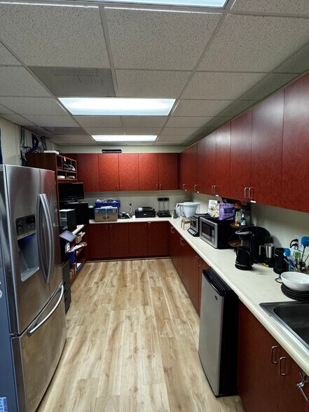 More Photos Of 2391 The Alameda, Santa Clara Office For Lease