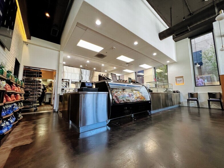 More Photos Of 61 S Fair Oaks Ave, Pasadena Restaurant For Lease