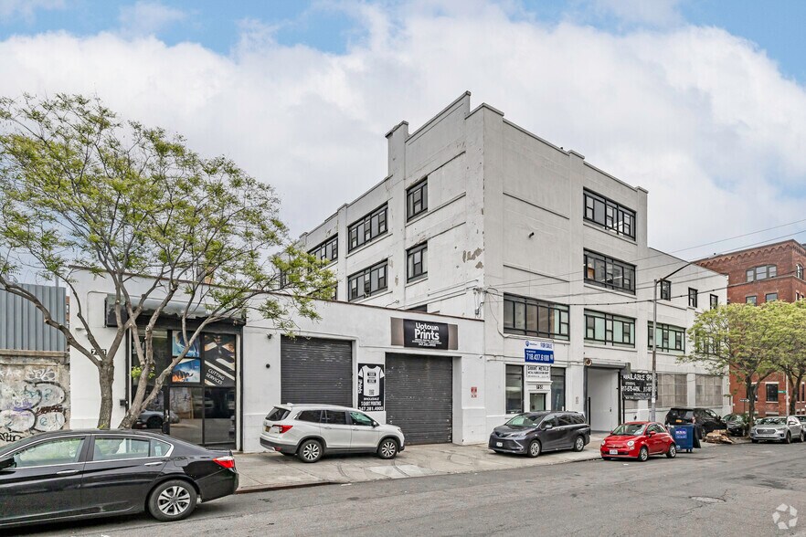 More Photos Of 753-755 E 134th St, Bronx Warehouse For Lease