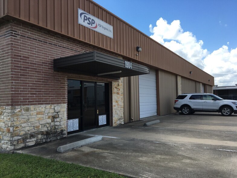 Primary Photo Of 1904 Humble Place Dr, Humble Industrial For Lease