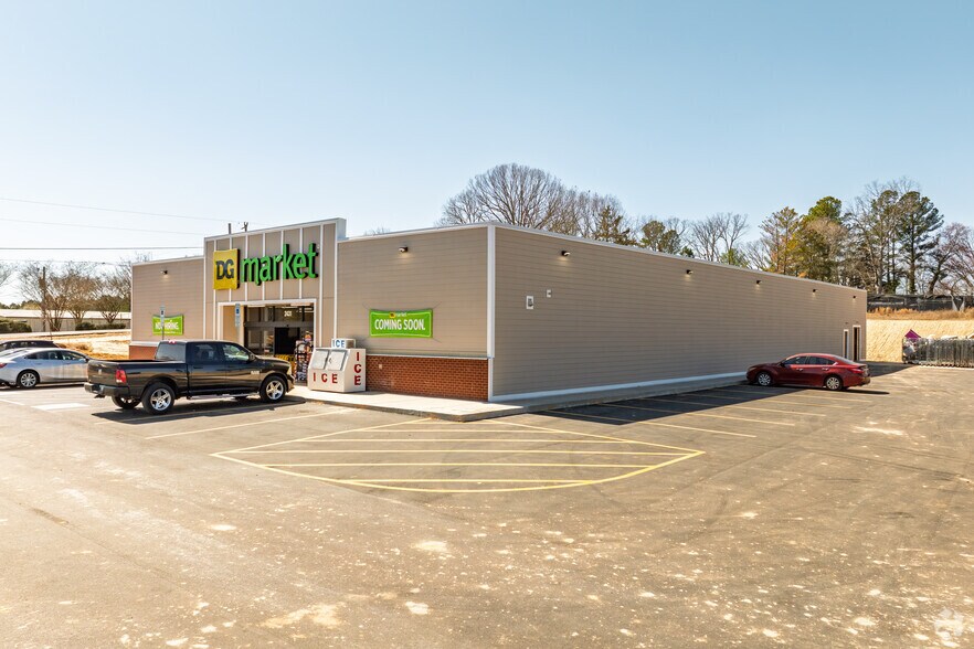 More Photos Of 2431 N Fayetteville St, Asheboro Storefront For Sale