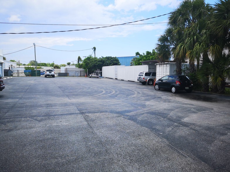 More Photos Of 4415-4487 Westroads Dr, West Palm Beach Storefront Retail Office For Lease