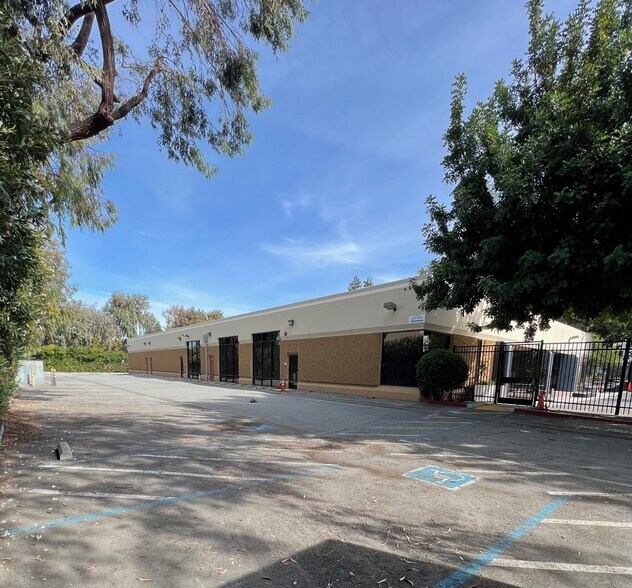 More Photos Of 537-539 E Weddell Dr, Sunnyvale Schools For Sale