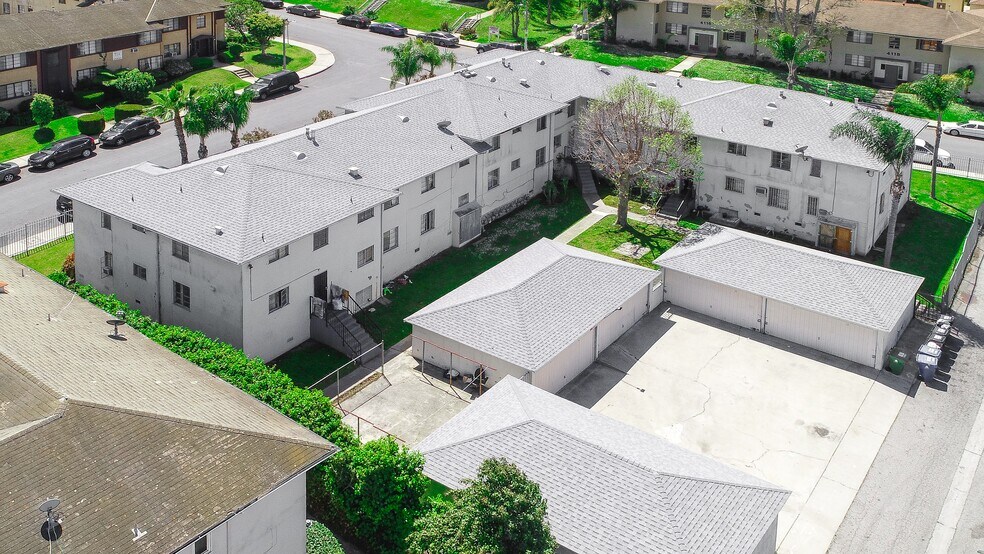 More Photos Of 4119 Santo Tomas Dr, Los Angeles Apartments For Sale