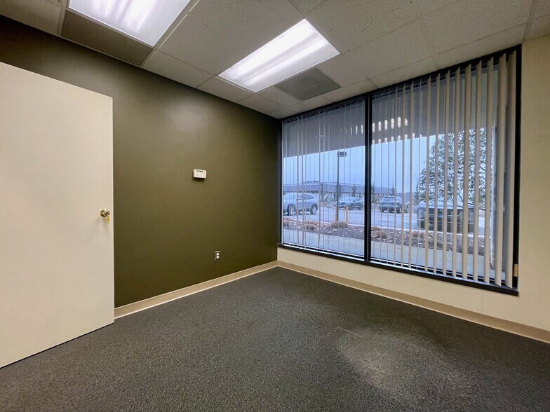 More Photos Of 90 Grove St, Ridgefield Medical For Sale