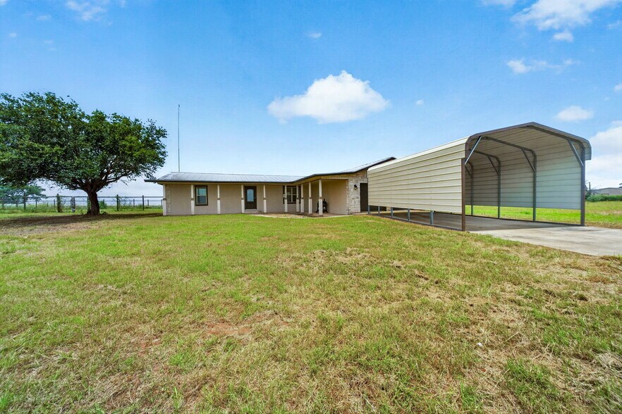 More Photos Of 4044 W FM 476, Poteet Flex For Sale