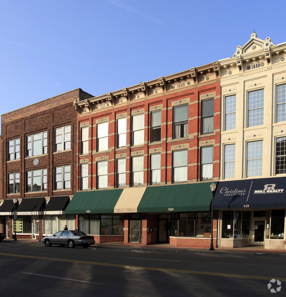 Primary Photo Of 121-123 S Main St, Elkhart Storefront Retail Residential For Lease