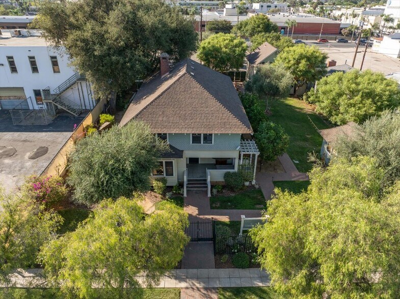 More Photos Of 140 W 136-38-40, Escondido Office For Sale