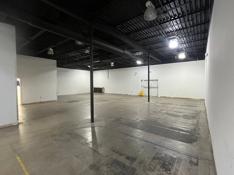 More Photos Of 1892 SE Federal Hwy, Stuart Storefront Retail Office For Sale