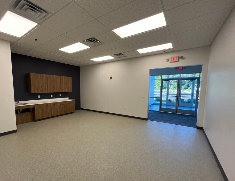 More Photos Of 201 Route 73 S, Palmyra Warehouse For Lease