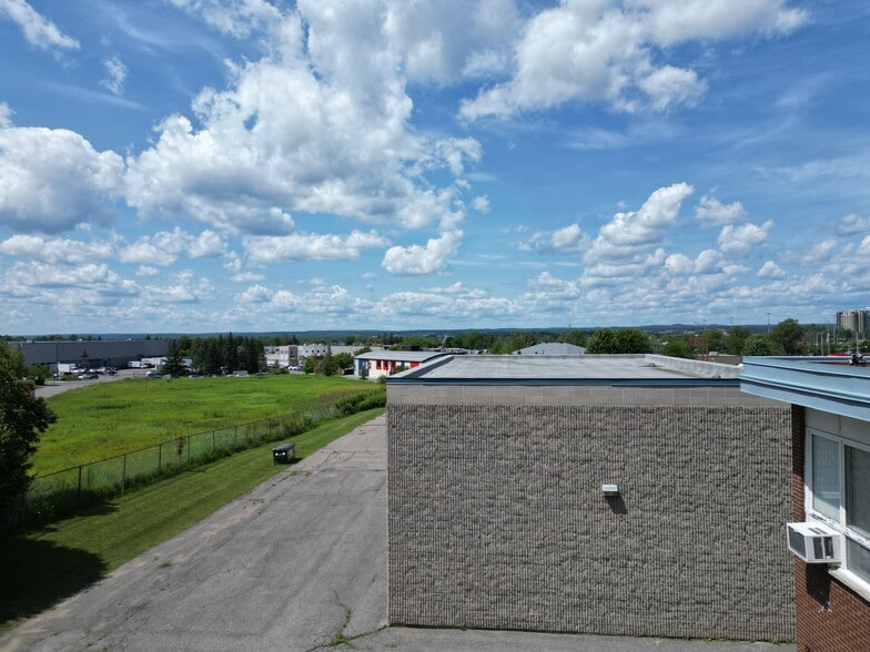 More Photos Of 3775 St Joseph Blvd, Ottawa Schools For Sale