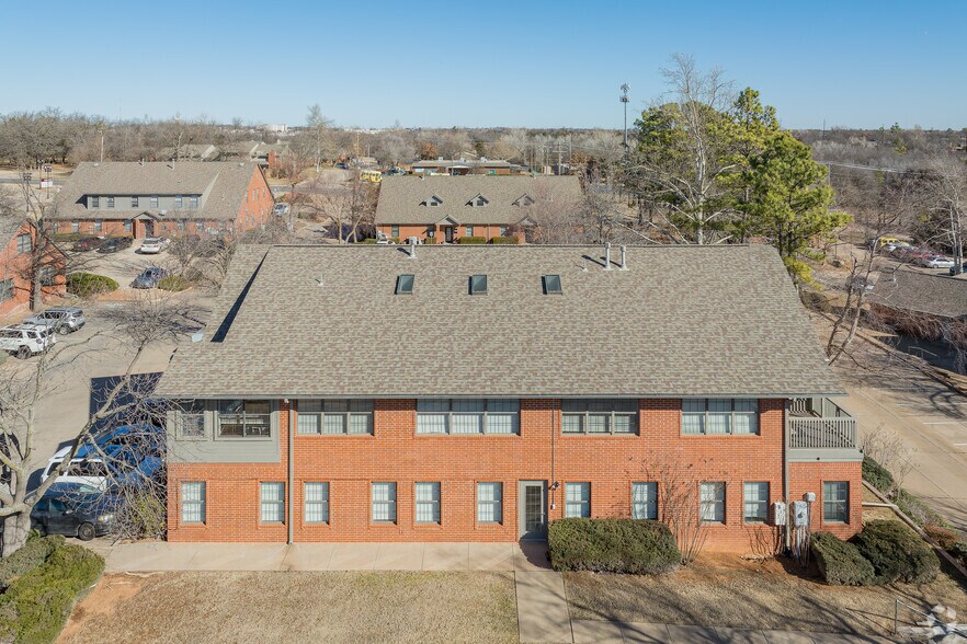More Photos Of 1900 E 15th St, Edmond Office For Lease