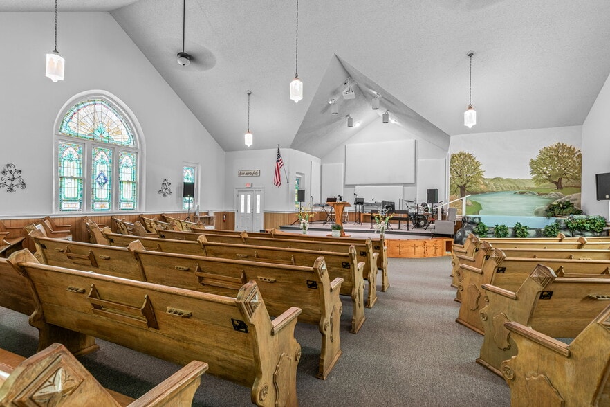 More Photos Of 408 W Main St, Park Hills Religious Facility For Sale