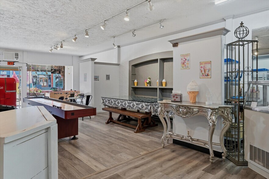 More Photos Of 3940 Main St, Kelseyville Storefront Retail Office For Sale