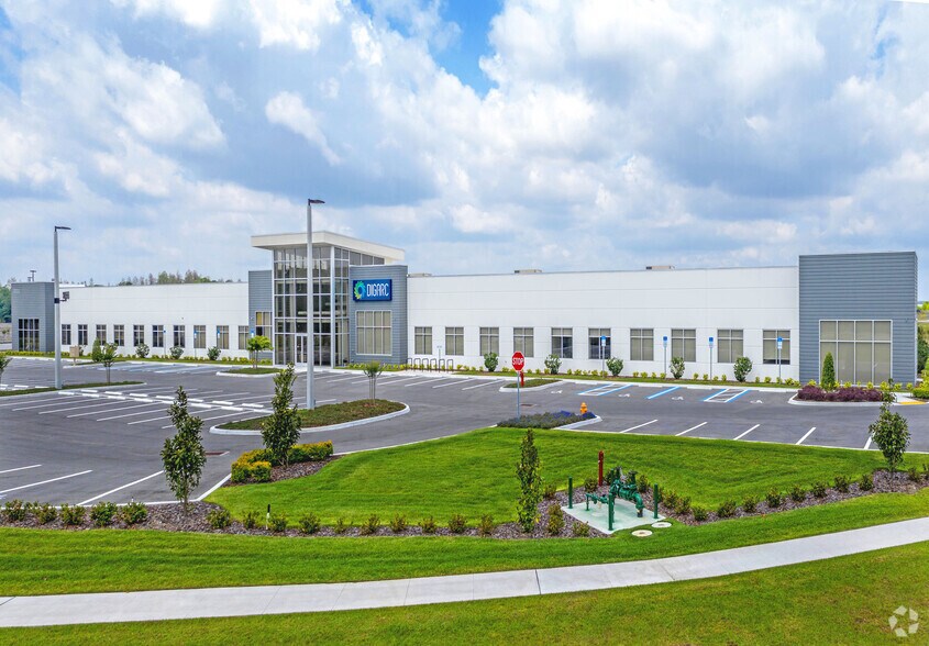 More Photos Of 3111 W Pipkin Rd, Lakeland Office For Lease