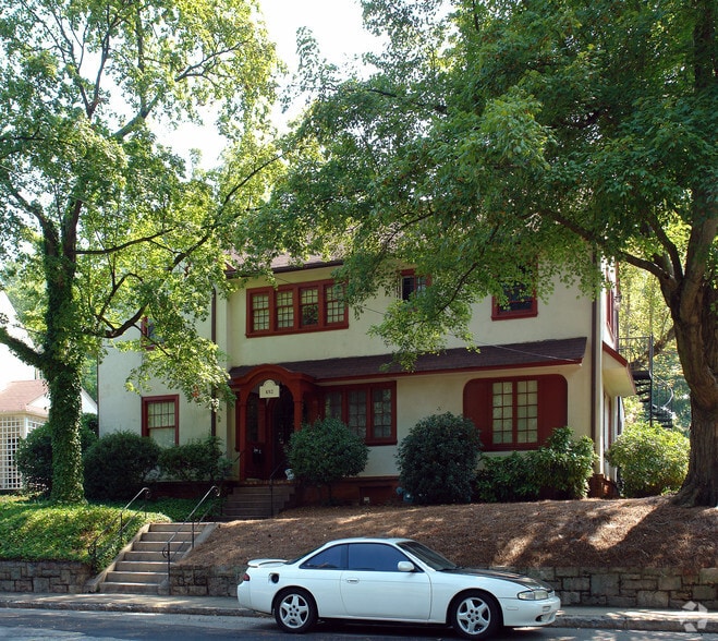 More Photos Of 1012 W Fifth St, Winston-Salem Office For Lease