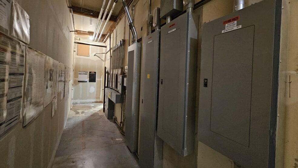 More Photos Of 2219 Talley Way, Kelso Industrial For Sale