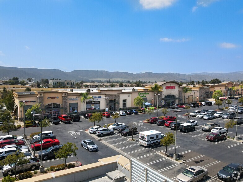 More Photos Of 25125 Madison Ave, Murrieta Unknown For Lease