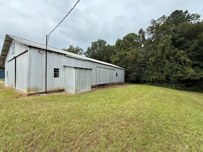 More Photos Of 245 E Washington St, Abbeville Industrial For Sale