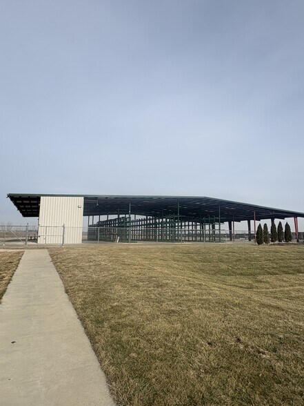 More Photos Of 4340 420th St SE, Iowa City Industrial For Sale