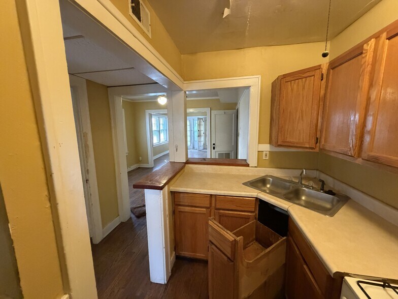More Photos Of 2734 Charlotte St, Kansas City Apartments For Sale