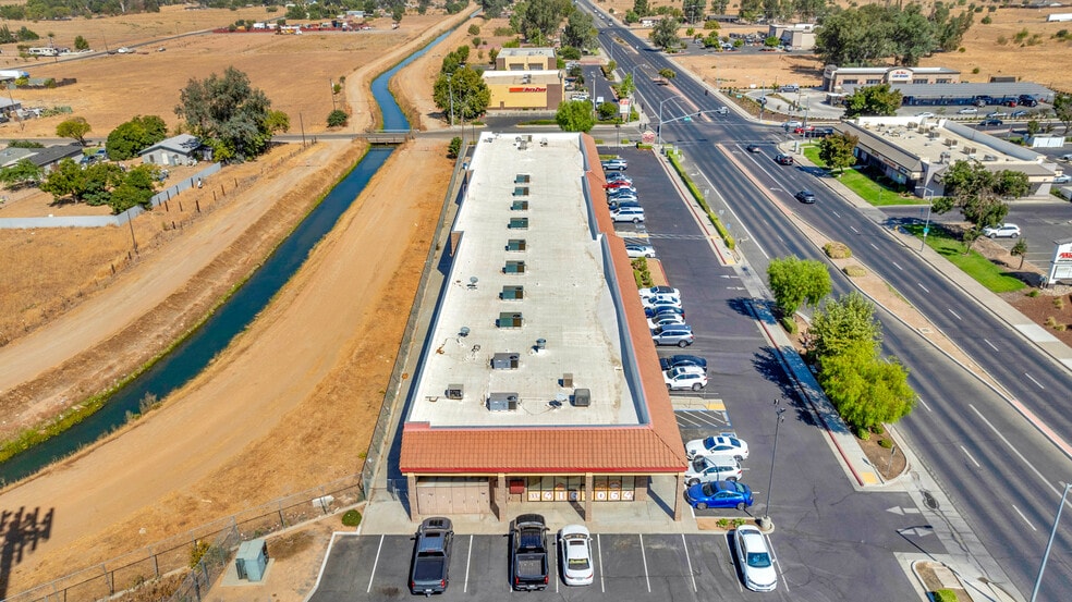 More Photos Of 1410 Country Club Dr, Madera Unknown For Lease