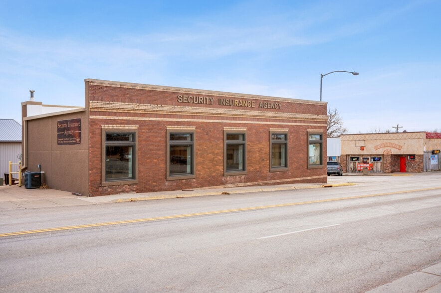 More Photos Of 101 S Big Horn Ave, Moorcroft Flex For Sale