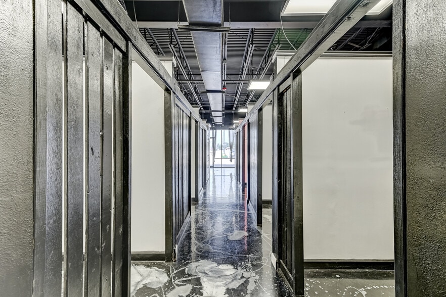 More Photos Of 324 Fm-1960 Rd, Houston General Retail For Sale