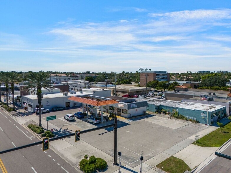 More Photos Of 200 S Tamiami Trl S, Venice Storefront Retail Office For Sale