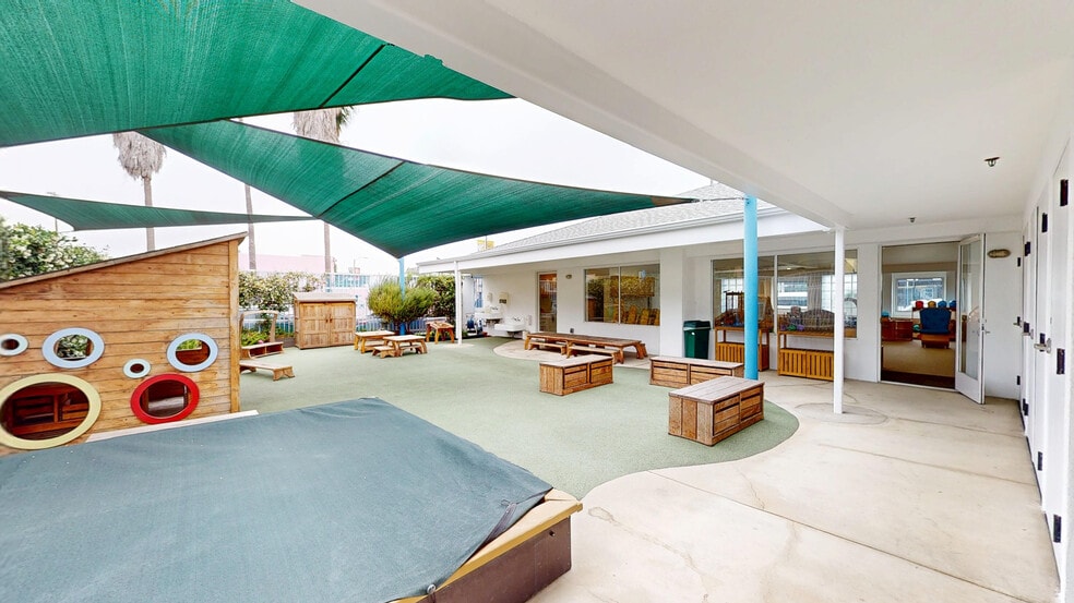 More Photos Of 6926 Melrose Ave, Los Angeles Loft Creative Space For Sale
