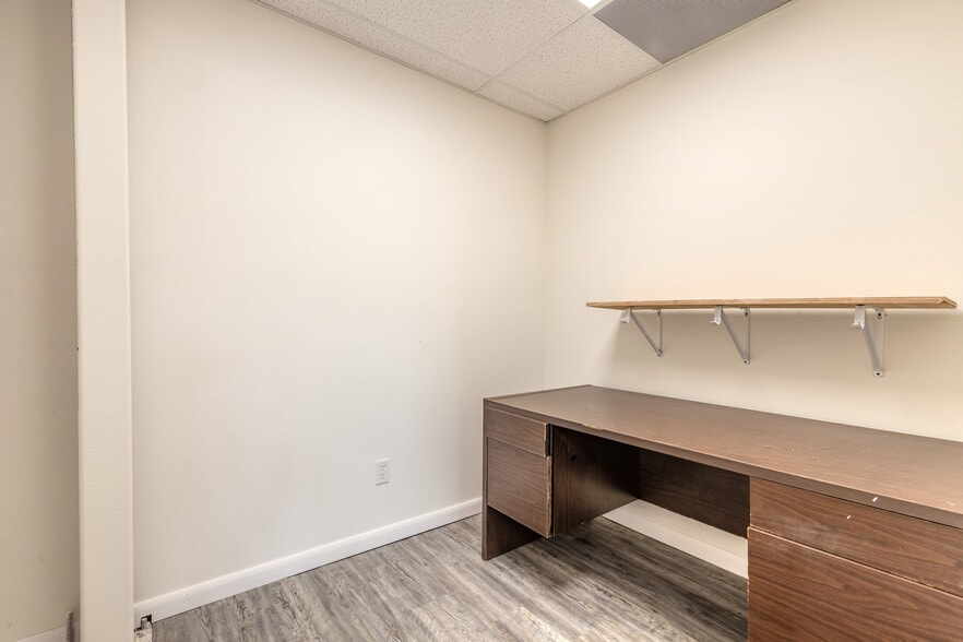 More Photos Of 529 Ridgewood Ave, Daytona Beach Freestanding For Lease