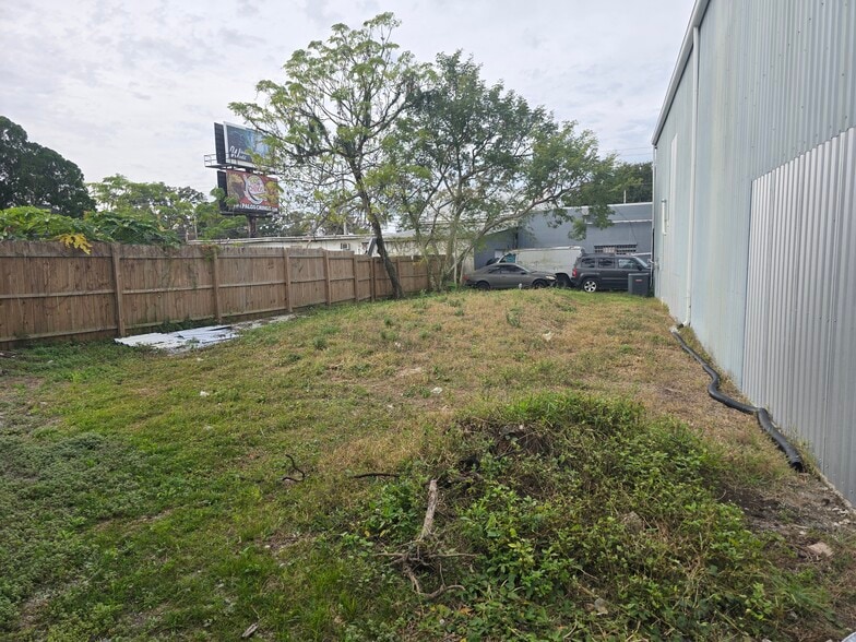 More Photos Of 638 Hewett Dr, Orlando Industrial For Sale