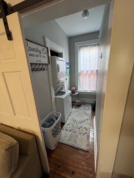 More Photos Of 313 Fairfield Ave, Bellevue Storefront Retail Residential For Sale