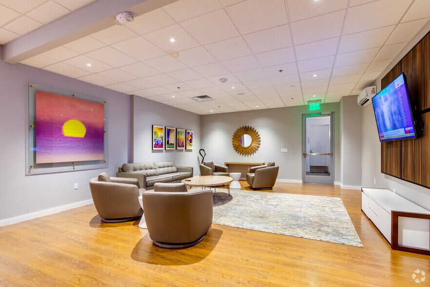 More Photos Of 522 S Boston Ave, Tulsa Apartments For Lease