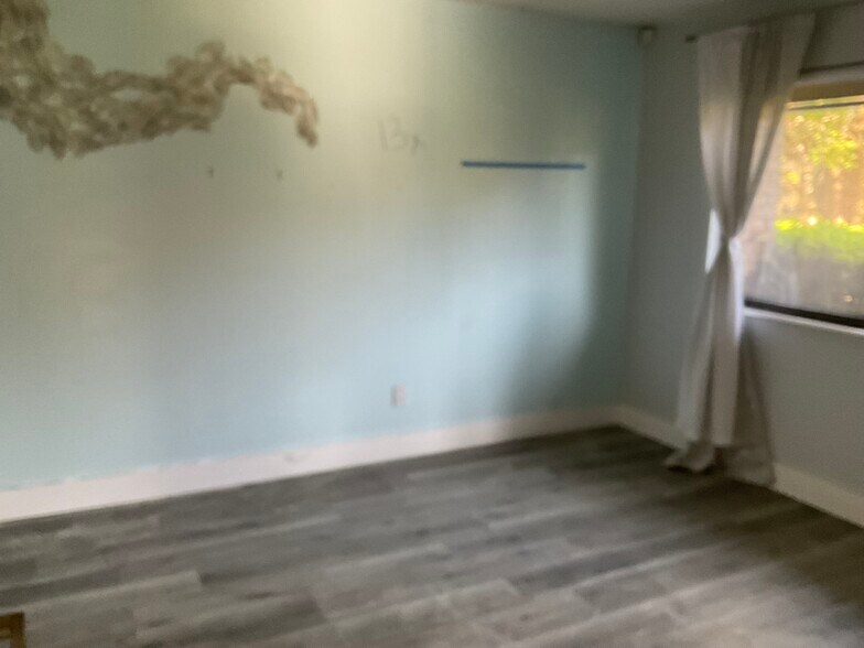 More Photos Of 1409 Kingsley Ave, Orange Park Medical For Sale