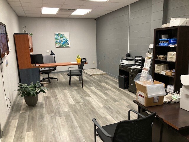 More Photos Of 900 Creekside Rd, Chattanooga Light Distribution For Sale