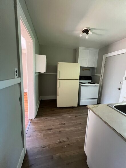 More Photos Of 12048 Meyers Rd, Detroit Multifamily For Sale