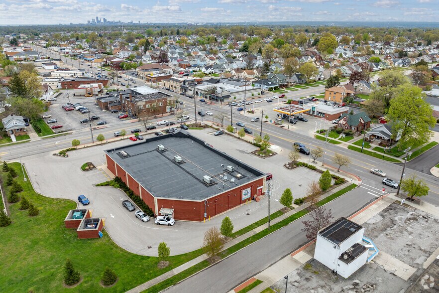 More Photos Of 5812 Ridge Rd, Parma Drugstore For Sale